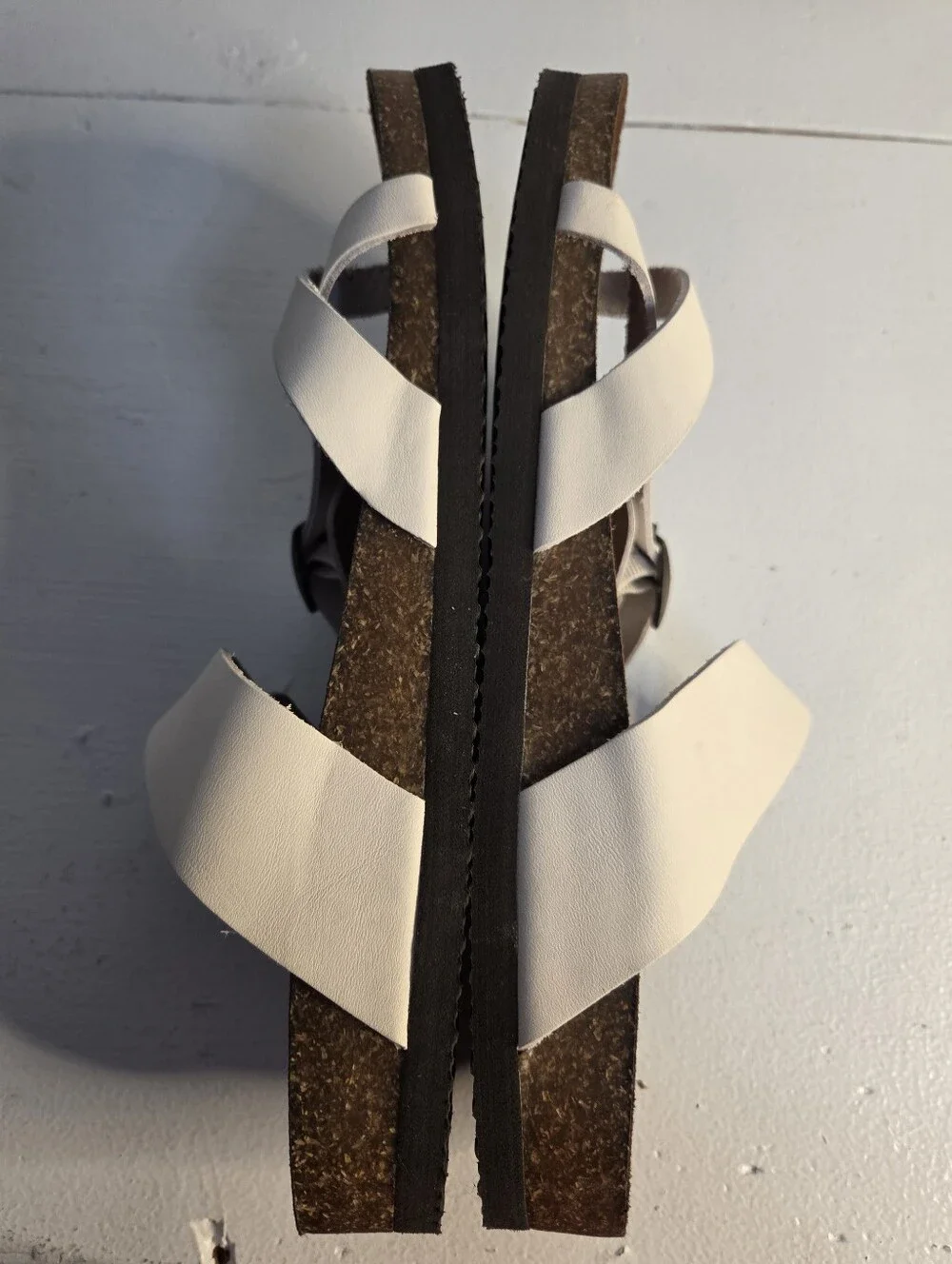 Mountain Sole White Sandals Size 9 - Picture 3 of 6